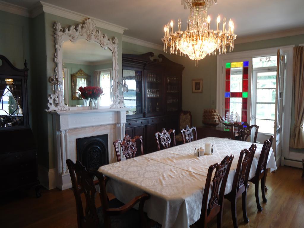 Governor'S Mansion Inn Miramichi Kültér fotó