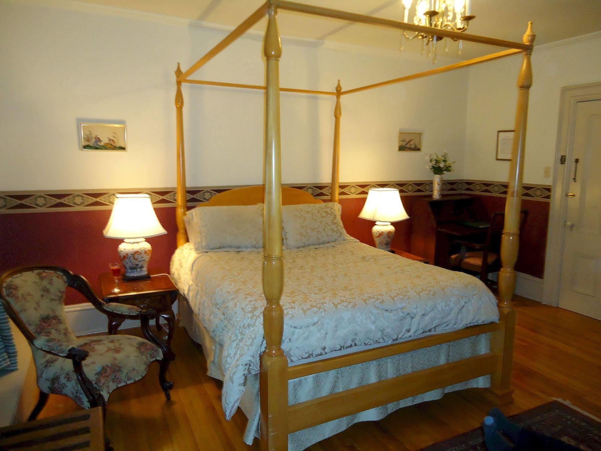 Governor'S Mansion Inn Miramichi Kültér fotó