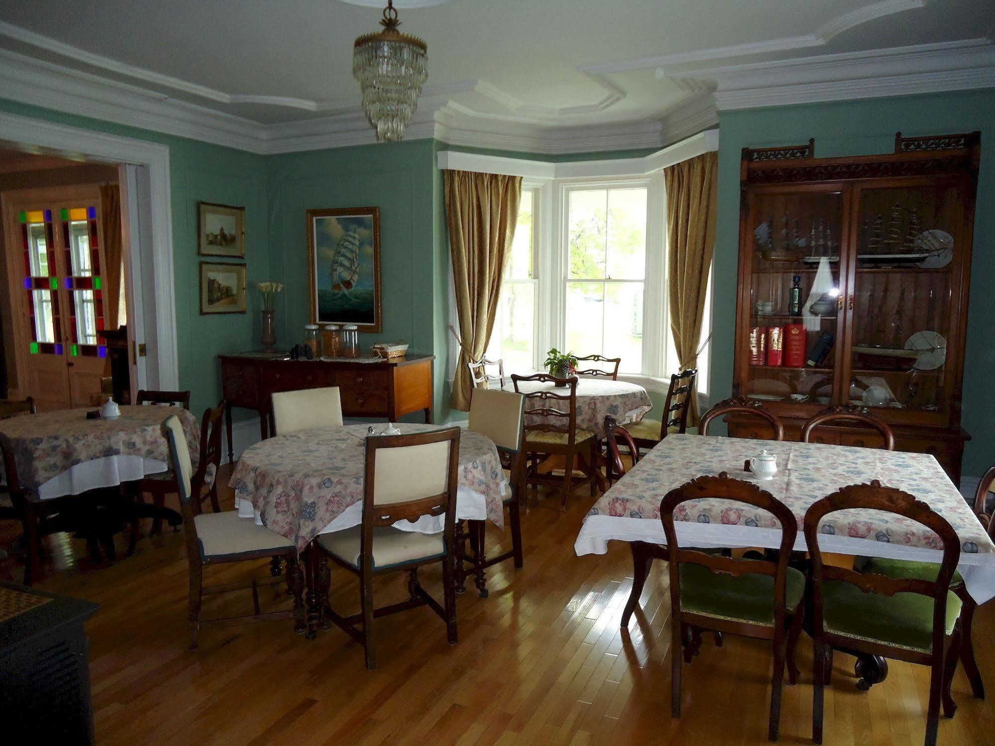 Governor'S Mansion Inn Miramichi Kültér fotó
